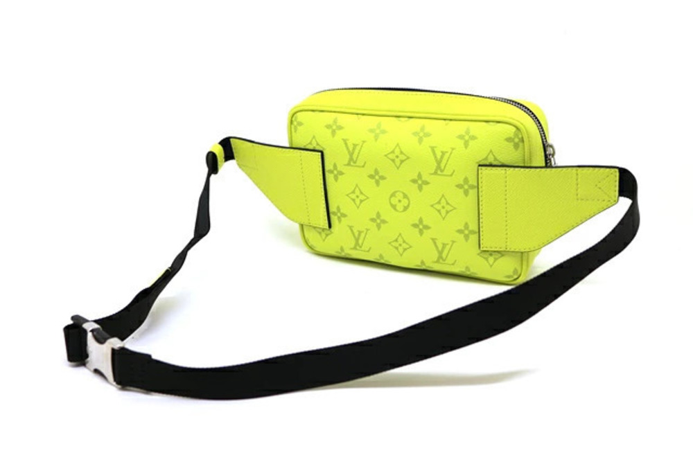 Louis Vuitton Body Outdoor Taigarama Jaune Waist Bum Bag Black